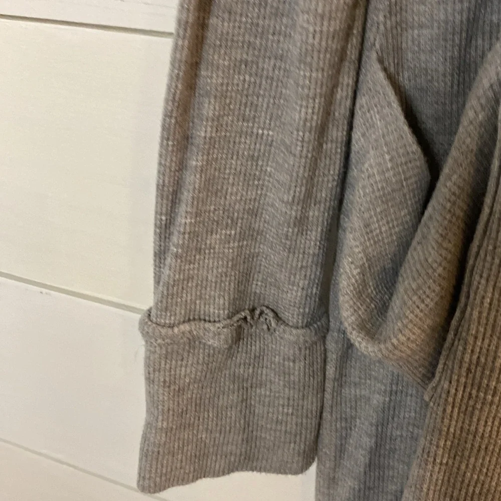Emory Park Lightweight Cozy Knit Long Cardigan Sweater. Light Gray. Size L.